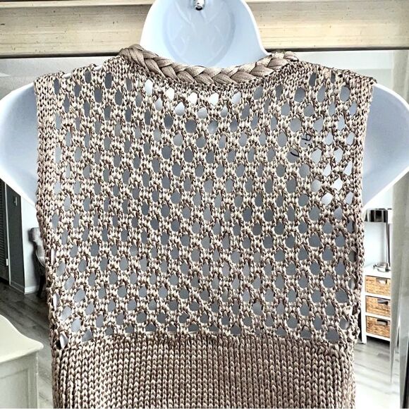 BANANA REPUBLIC Vest Top Silver Thread sleeveless Tank. Size XS - Picture 4 of 8